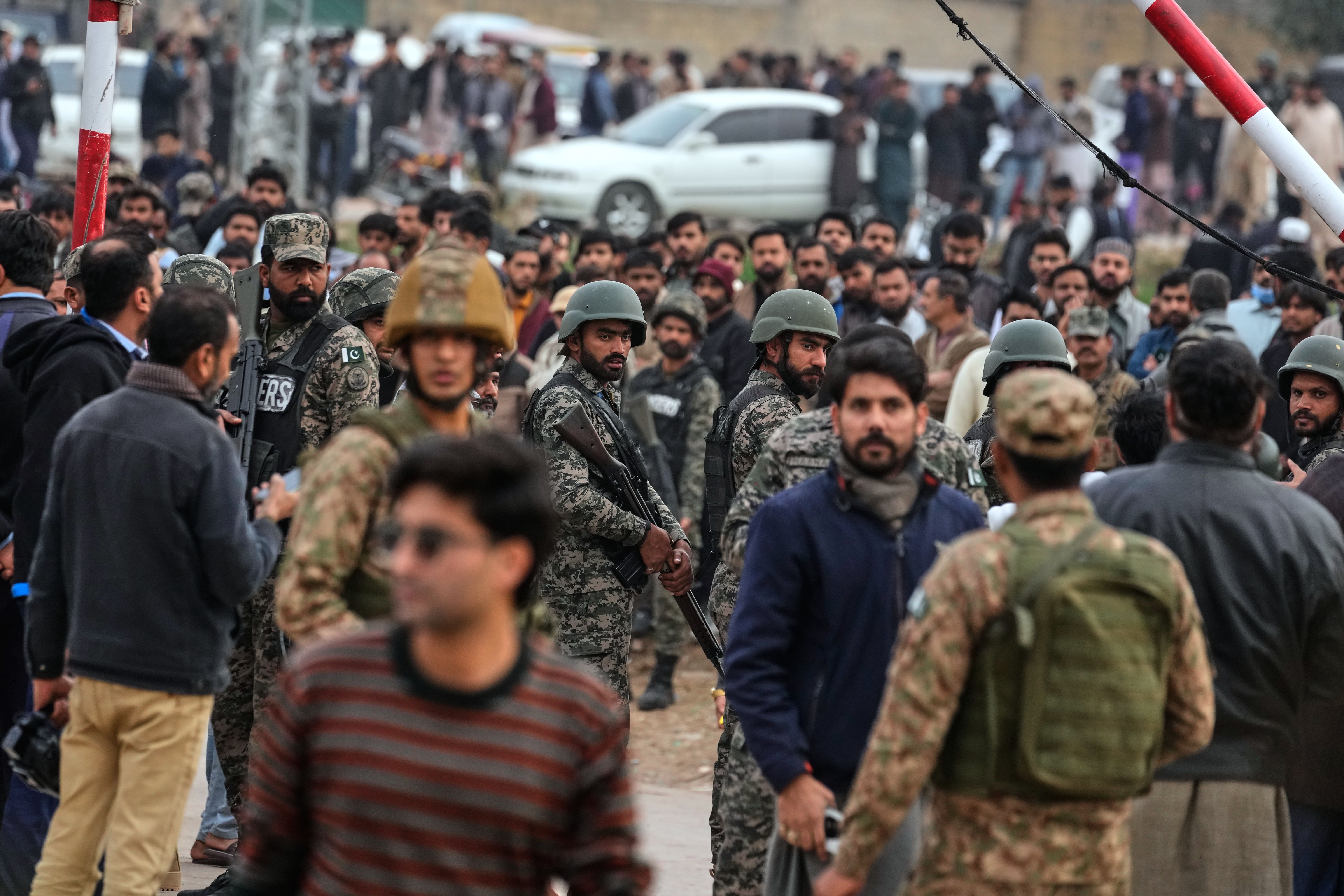 Anschlag mit Autobombe in Pakistan: Mindestens 14 Tote, Dutzende Verletzte