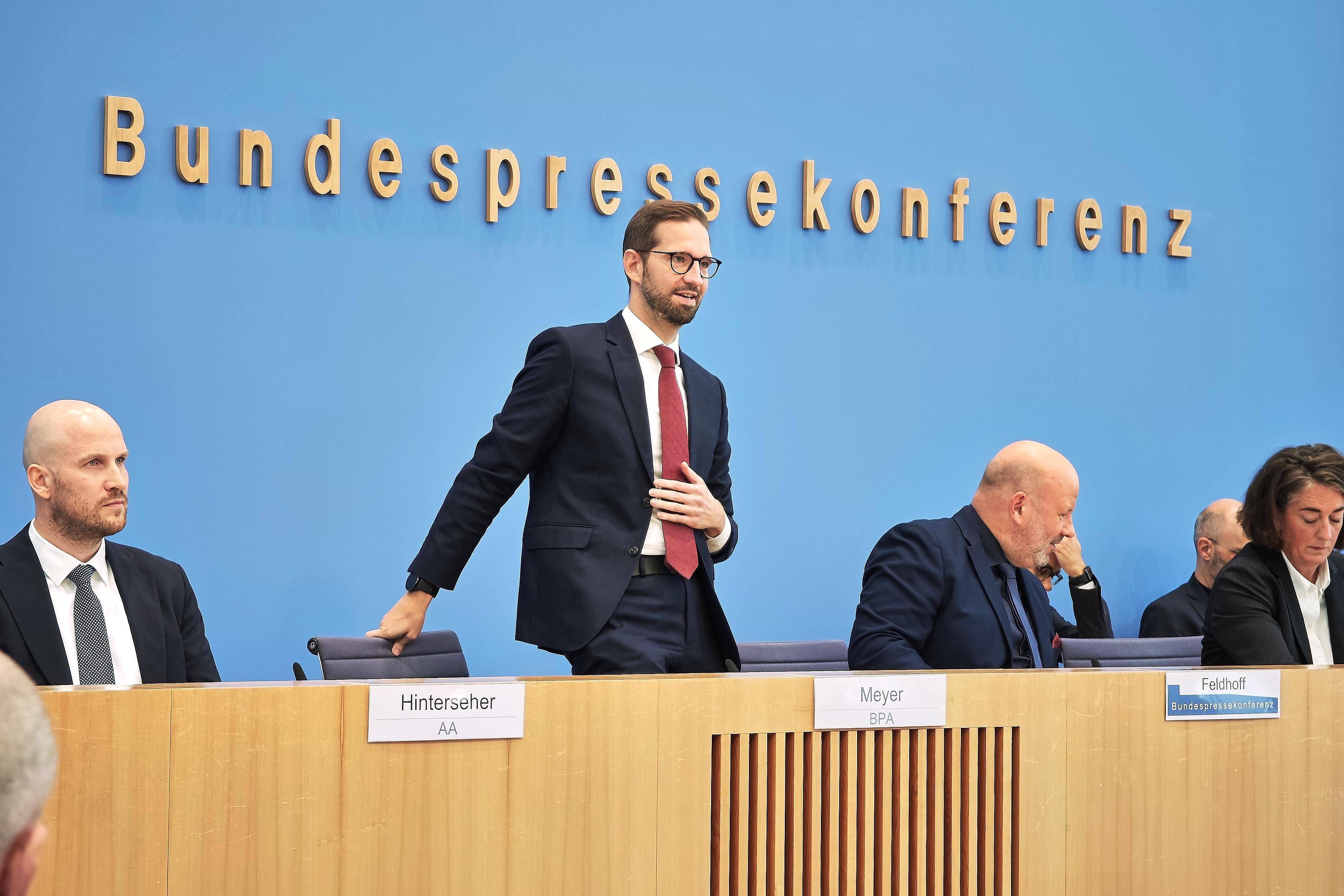 Laschet-NGO: Millionenförderung des Bundes trotz offener Prüfungen – das sagt die Bundesregierung