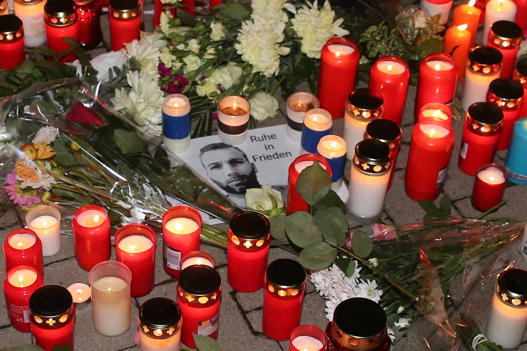 Die Trauer um den Fußballfan des Magdeburger FC war riesig. Seine Todesumstände sind nach wie vor ungeklärt. 