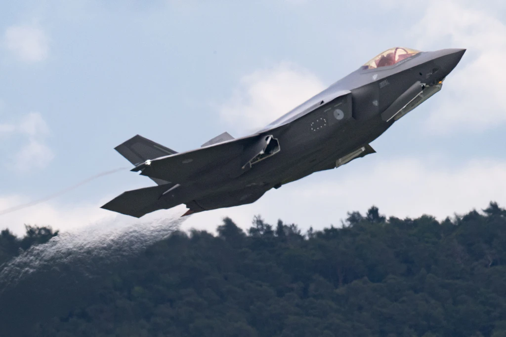 Ein Kampfjet vom Typ F-35
