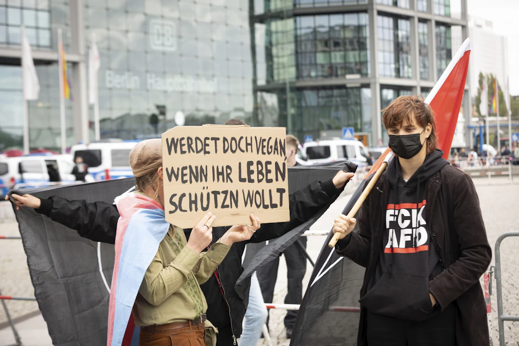 Mit einem Aktionstag unter dem Motto "Es reicht! Sichere und legale Schwangerschaftsabbrueche - JETZT!" haben Teilnehmende der Gegenproteste zum „Marsch fuer das Leben“&nbsp; aufgerufen.