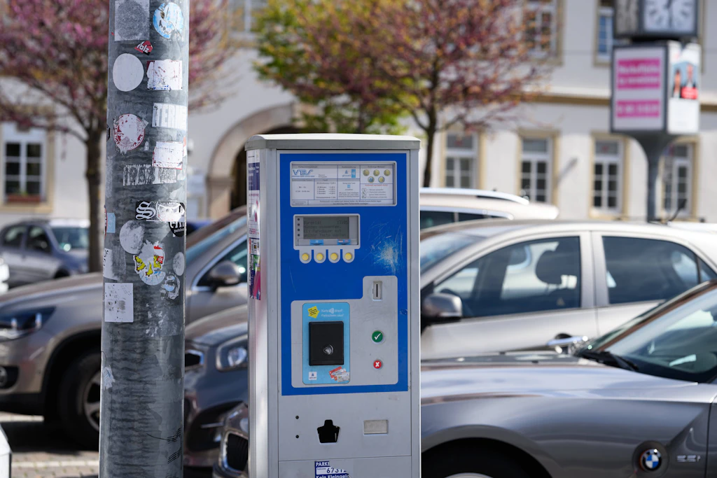 Park-Revolution! Stadt im Osten führt flächendeckend „Brötchentaste“ ein
