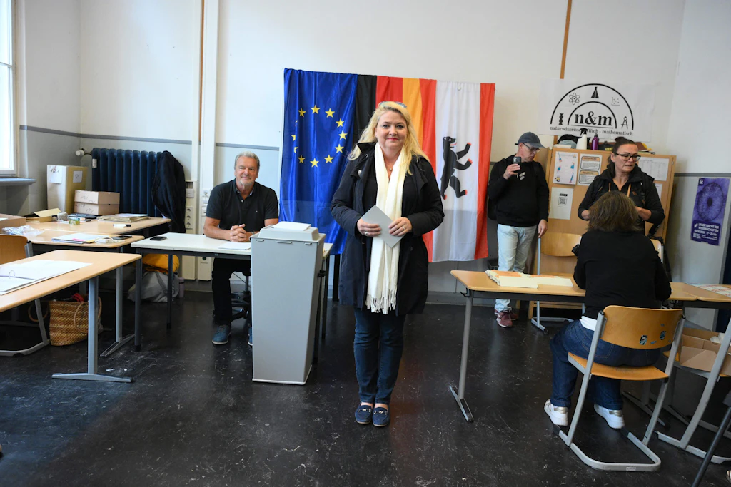 Kristin Brinker (AfD) geht wählen.