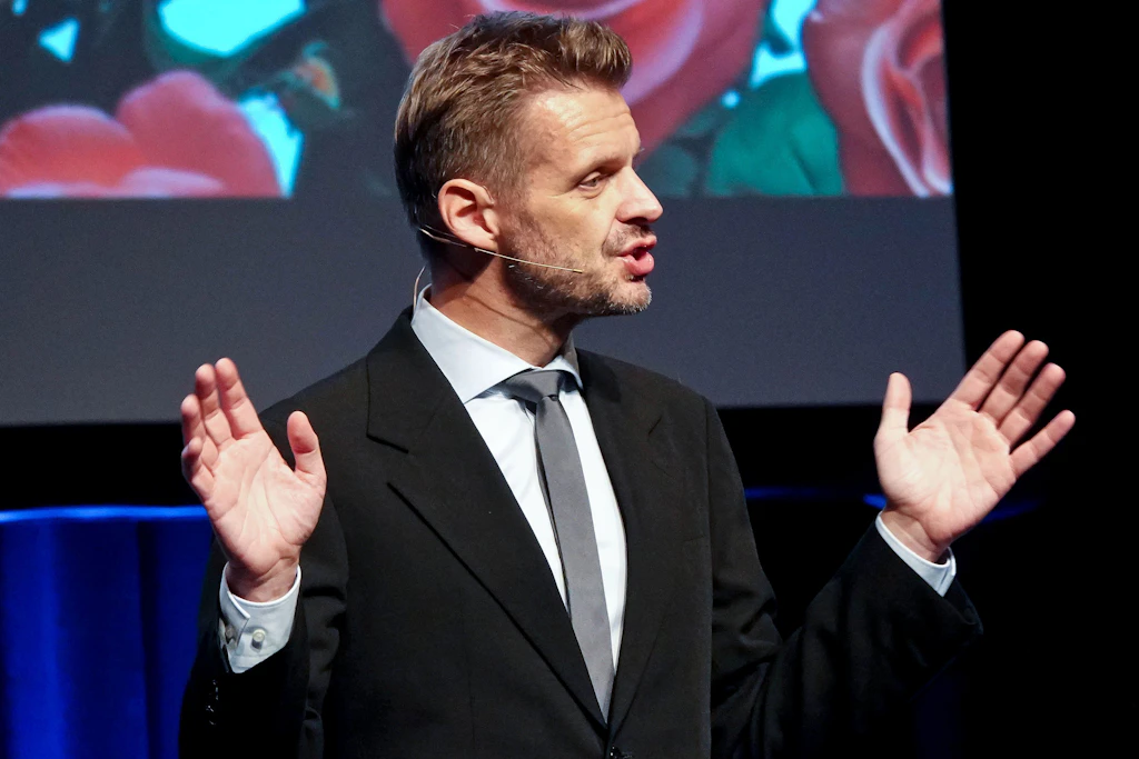 „Klappe halten, Jammer Ossis“: Florian Schroeder bekommt neue Show beim ZDF – nach Aus für Böhmermann
