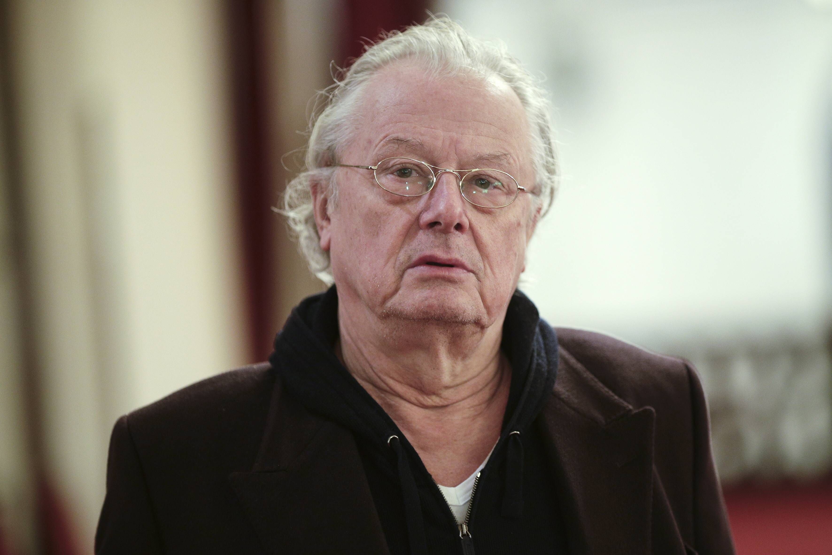 Schlafen im Regen: Frank Castorf feiert seinen 75. Geburtstag nach