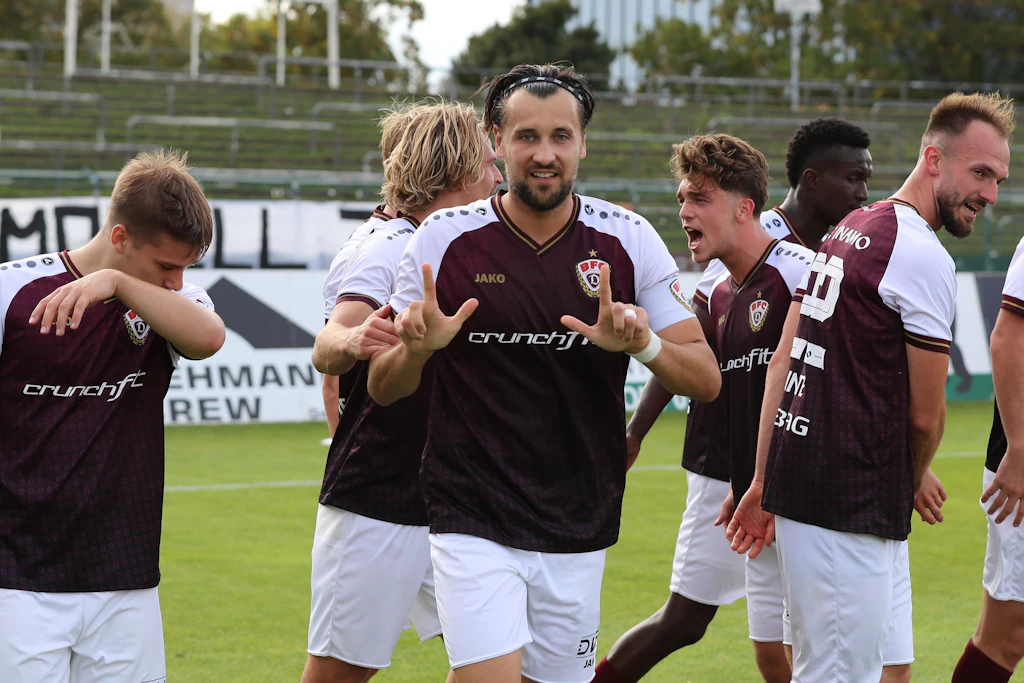 Rufat Dadashov, Kapitän des BFC Dynamo, zeigt es an: zwei Tore gegen den 1. FC Magdeburg II anstatt zwei vergebener Chancen bei Lok Leipzig.