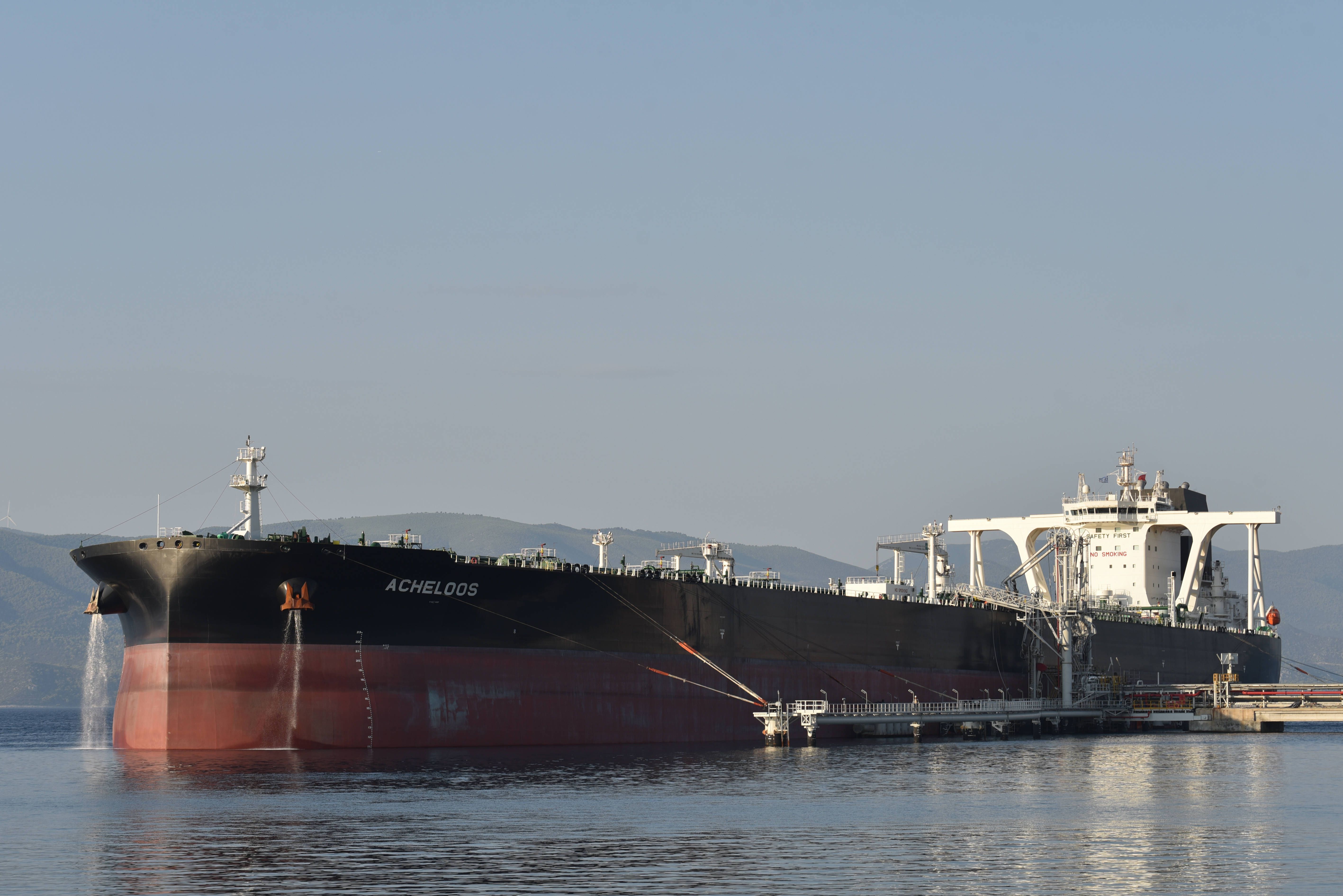 Supertanker werden knapp – Frachtraten erreichen Rekordwerte trotz sinkender Ölpreise