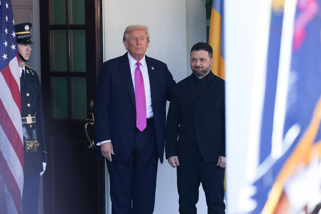Trump drängt Selenskyj zu Stopp von Angriffen auf russische Raffinerien – Bericht
