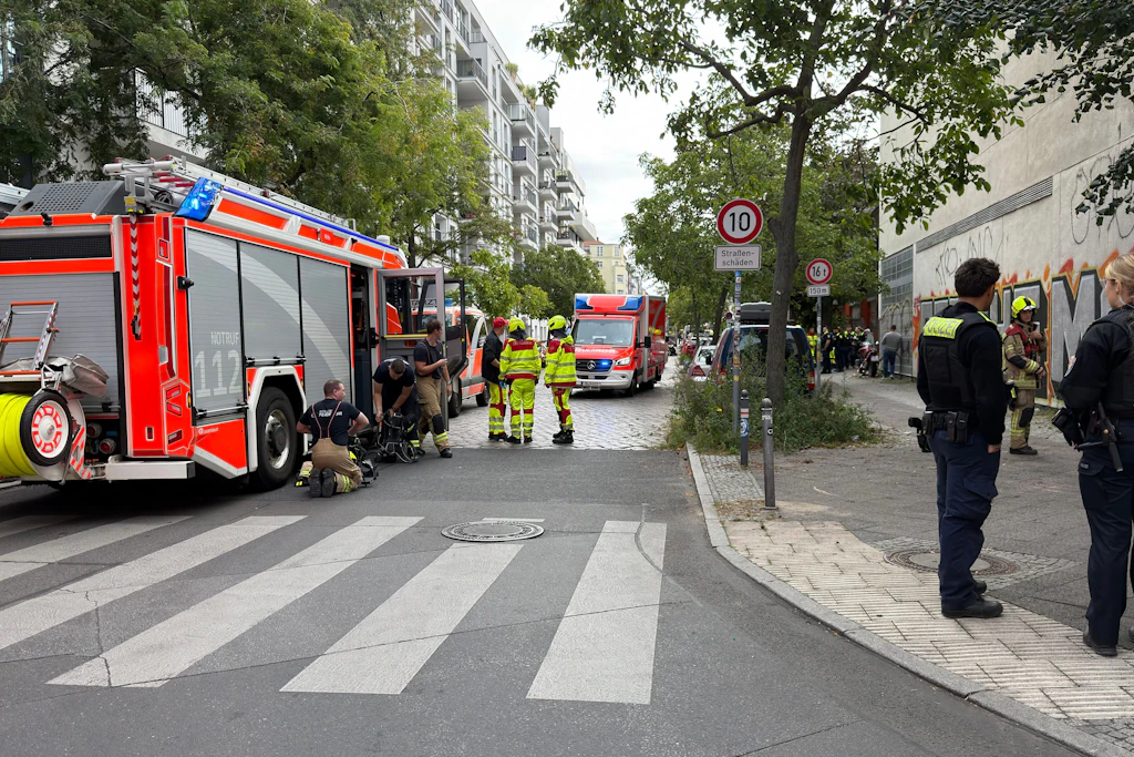 Feuerwehr und Polizei am Einsatzort