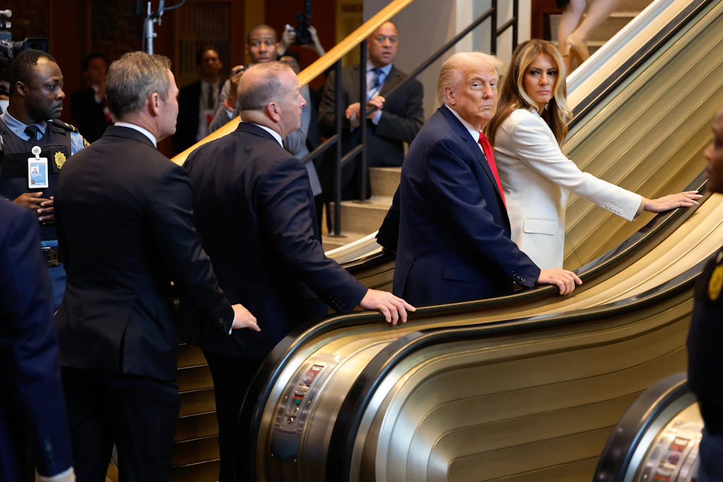 US-Präsident Donald Trump und First Lady Melania Trump im vergangenen Jahr. Das „Rolltreppen-Gate“ soll sich dieses Jahr nicht wiederholen.