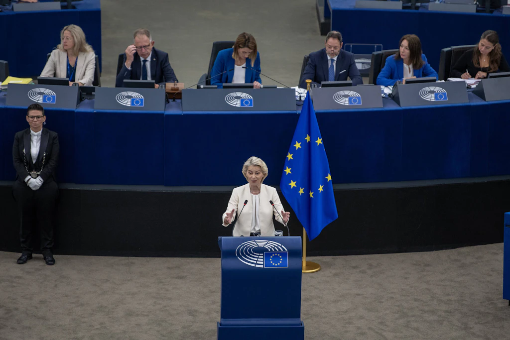 Ursula von der Leyen sprach sich in ihrer „Rede zur Lage der Union“ für einen Konsultationsmechanismus der EU im Sinne des Nato-Artikels 4 aus.