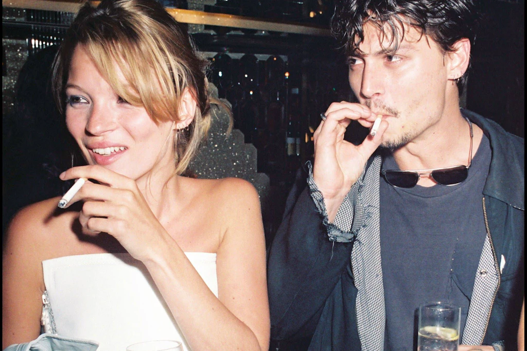 Das Model Kate Moss wurde in den frühen 1990er-Jahren mit sehr dünner Figur und blasser Haut zum bekanntesten Gesicht des Heroin Chic – eines umstrittenen Schönheitsideals der 90er.