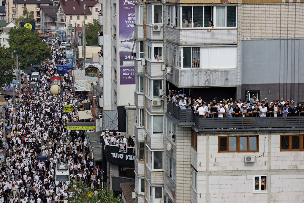 Zehntausende jüdische Pilger feiern Rosch Haschana in Uman. Die Stadt ist jedes Jahr Ziel einer großen chassidischen Wallfahrt.