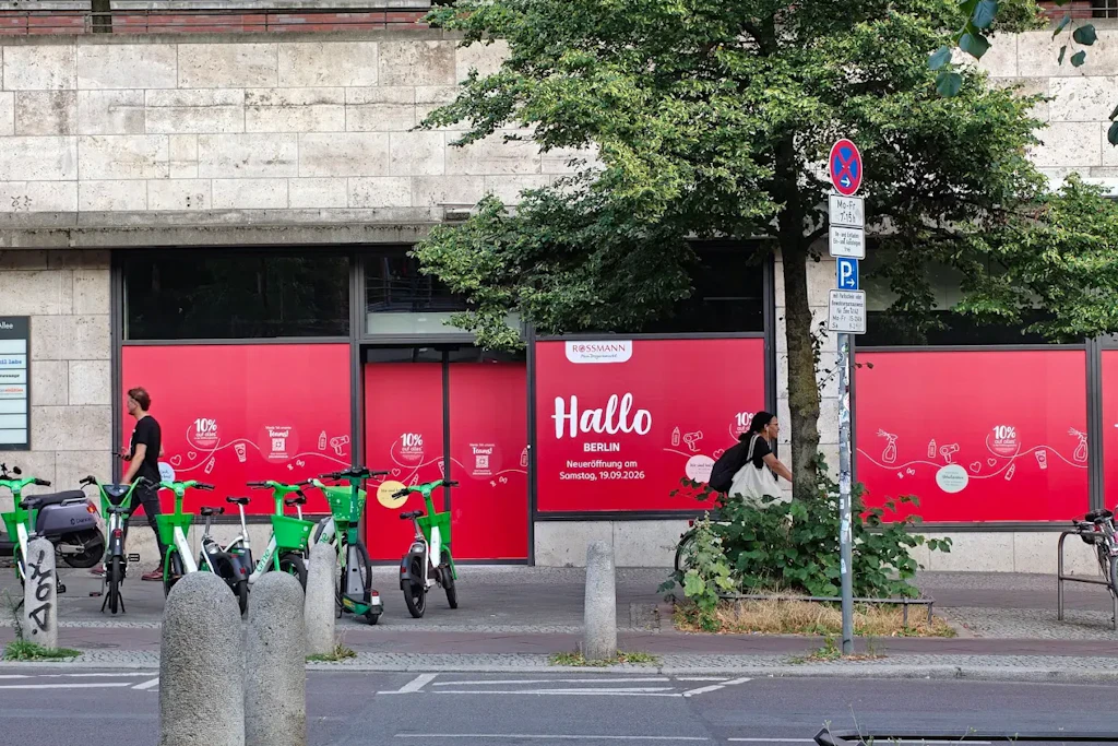 Die neue Rossmann-Filiale an der Schönhauser Allee hat seit dem Wochenende geöffnet.