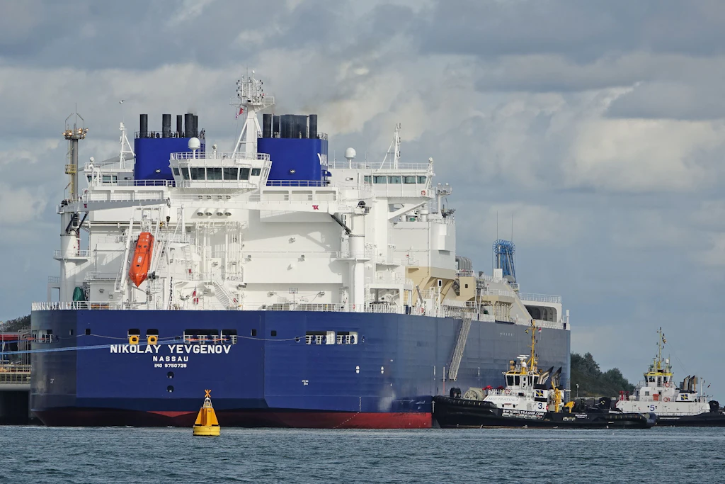 Mit der „Nikolay Yevgenov“ könnte der nächste Tanker für Russlands Yamal-LNG-Projekt in der EU-Werft Fayard gewartet werden.