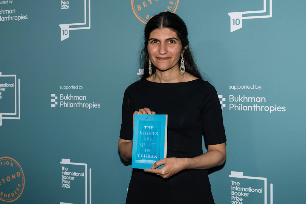 Shida Bazyar im Mai 2026 in London, als der International Booker Prize vergeben wurde.