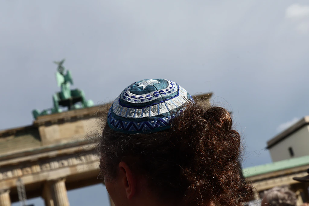 In Brandenburg nur Nazis, da kann man nicht mehr hin: Gilt das jetzt umgekehrt auch für Berlin?