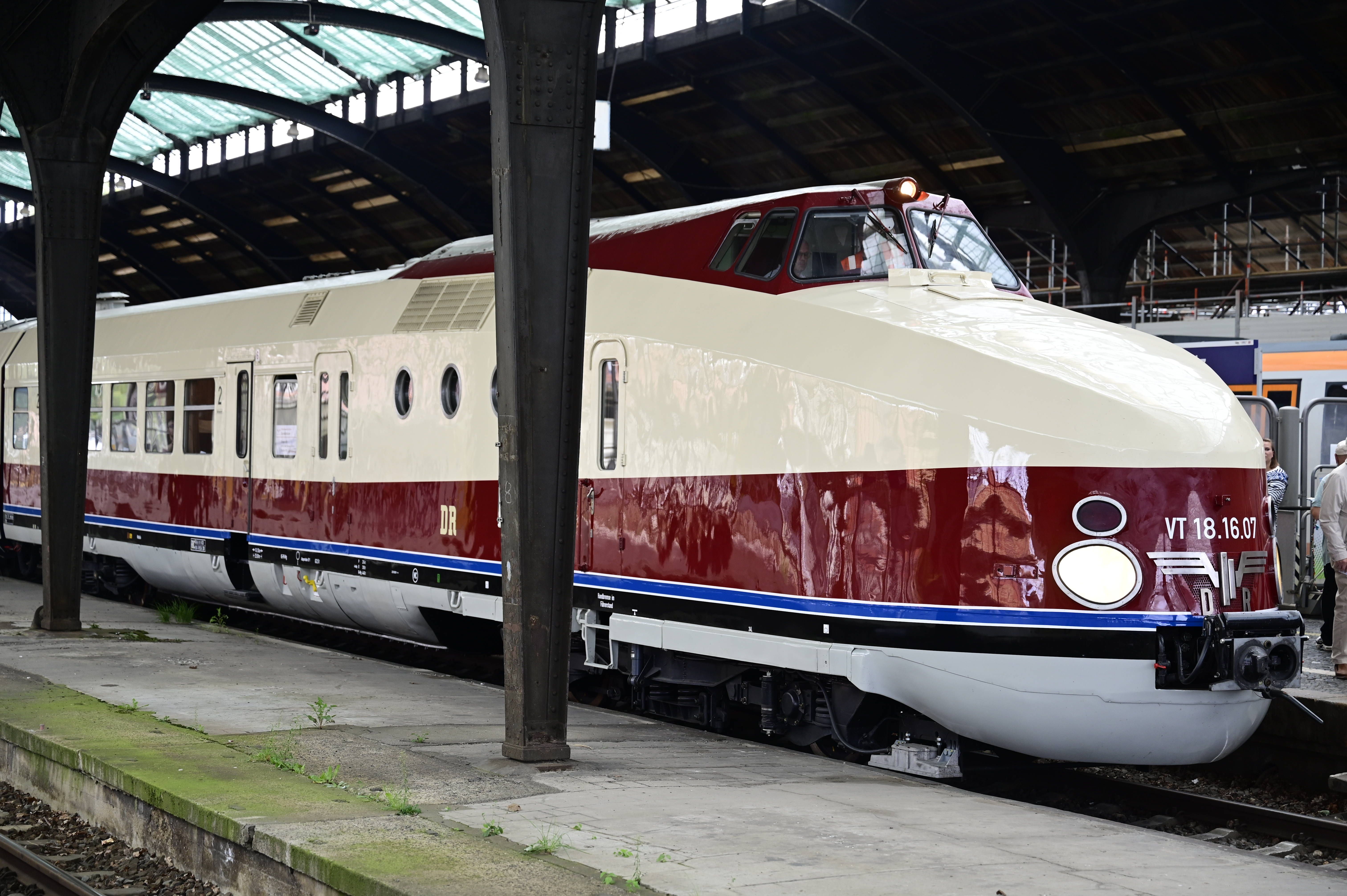 Gerade erst zurück auf der Schiene: DDR-Schnellzug SVT Görlitz hat erneut eine Panne