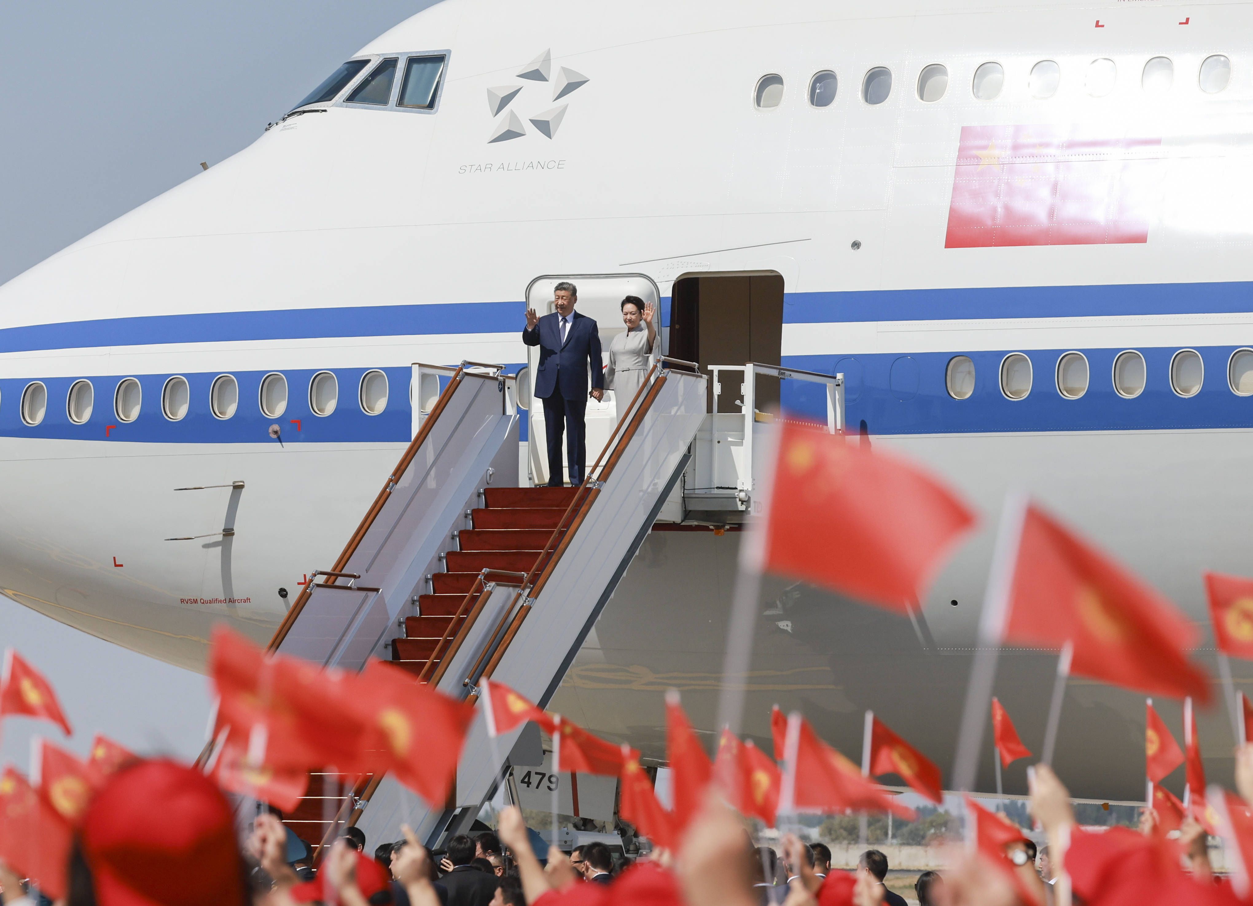 Jumbojets der Macht: Was Xis „Sondermaschine“ von Trumps Air Force One unterscheidet