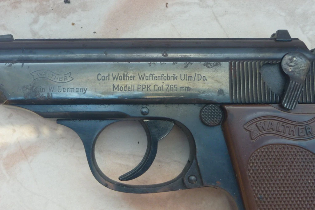 Bei Durchsuchungen im Harz wurden unter anderem zwei scharfe Schusswaffen sichergestellt.