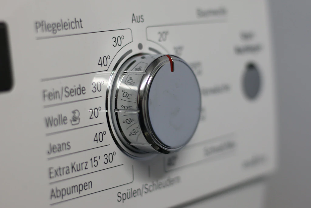 Im Wollwaschgang bei maximal 30 Grad passiert den meisten Kaschmirstücken nichts.