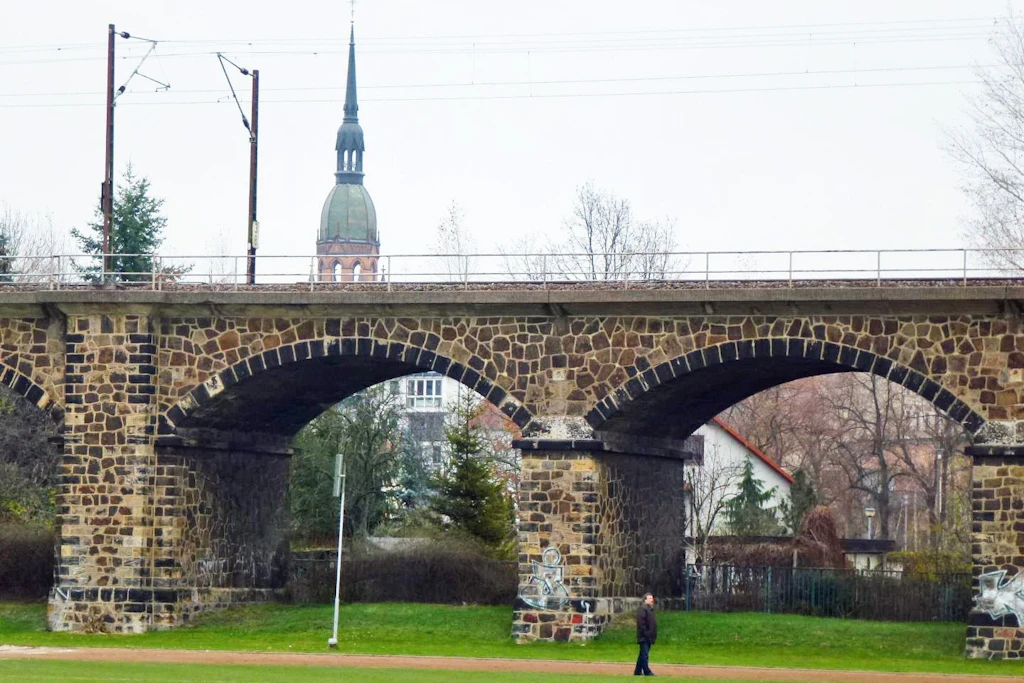 Bald begehbar: Das Sellerhäuser Viadukt im Leipziger Osten.