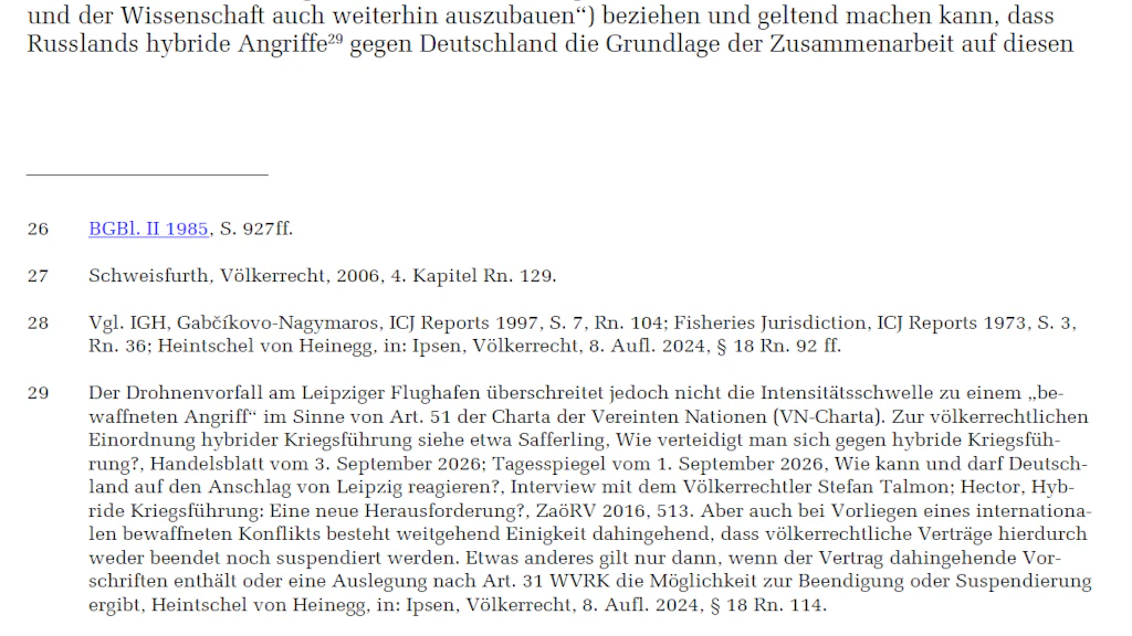 Auszug aus dem Gutachten „Rechtsfragen zur Schließung des Russischen Hauses“: Wie so oft verstecken sich die wirklich interessanten Aussagen in den Fußnoten.