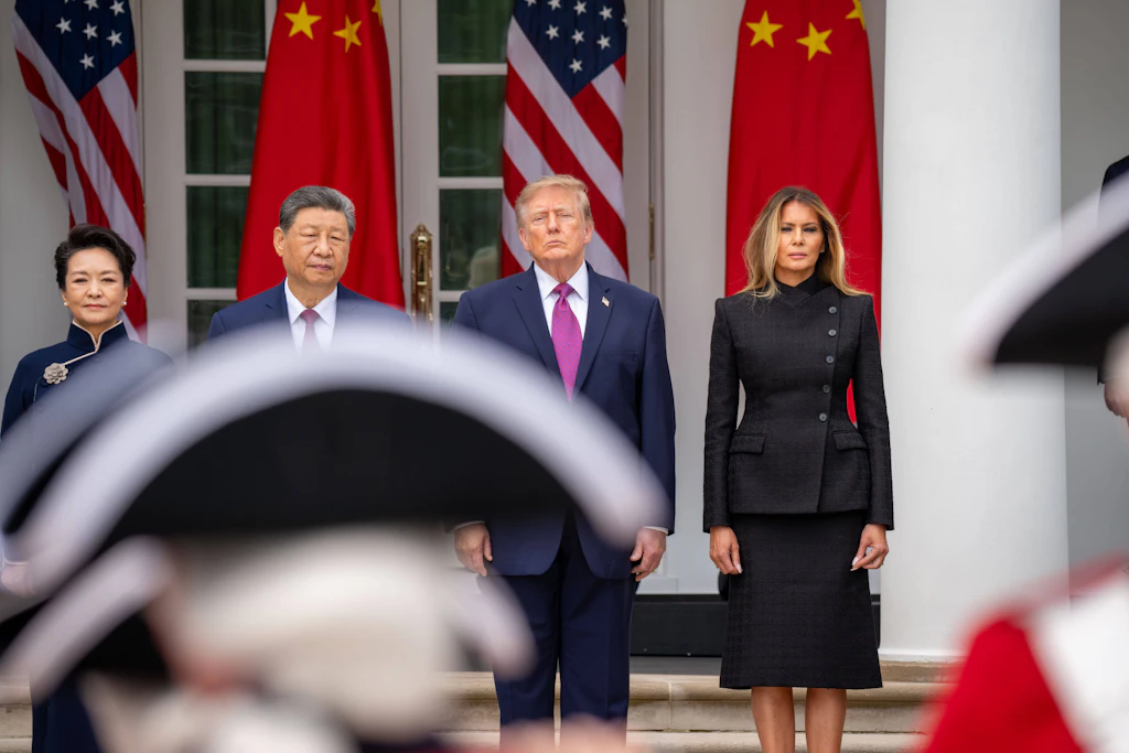 Trump rollt den roten Teppich aus, Peking diktiert und Berlin darf zahlen.