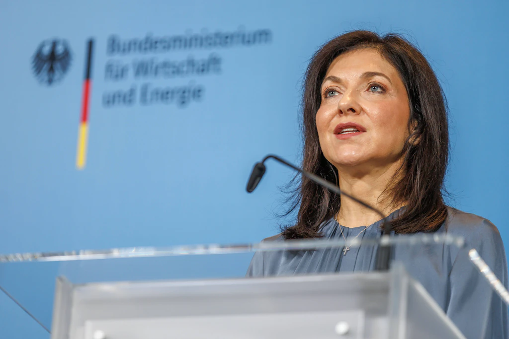 Reiche attackiert Berliner Linke: Ärger über Video auf Ministeriums-Kanal