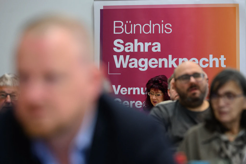 Zwischen Aufbruch und Frage um den Umgang mit der AfD: Delegierte beim Parteitag des sächsischen BSW in Leipzig.