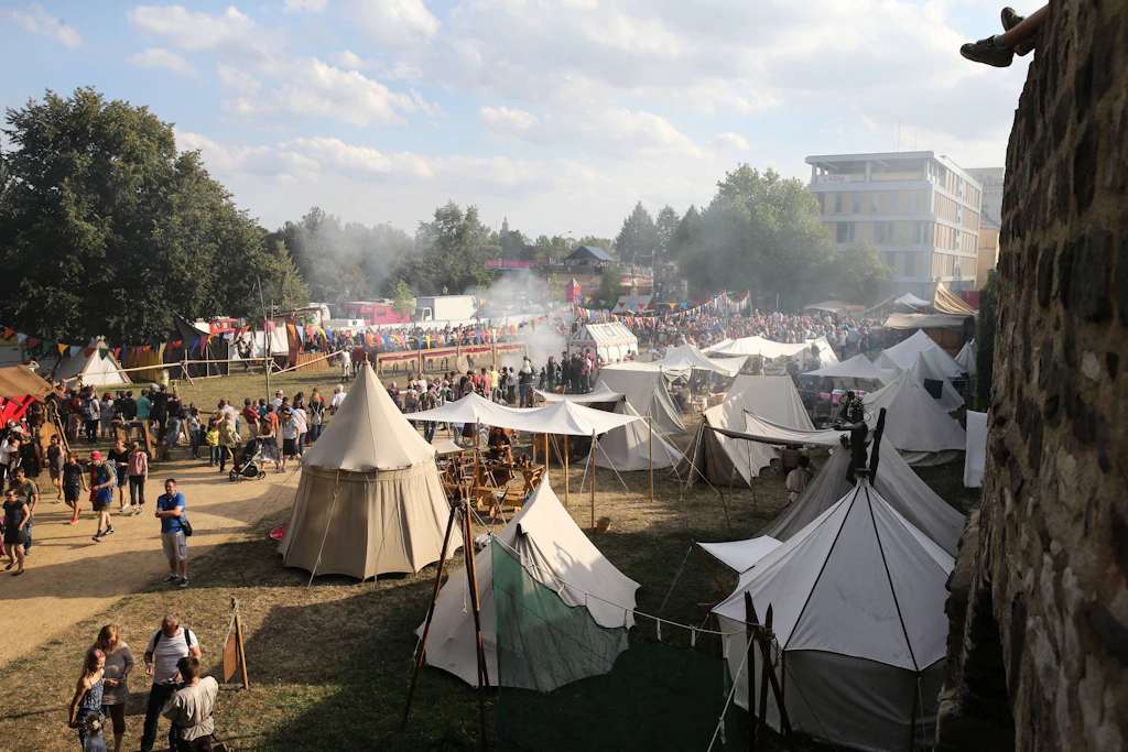 Mehr als 40 Acts verwandeln Magdeburg in eine mittelalterliche Erlebniswelt.