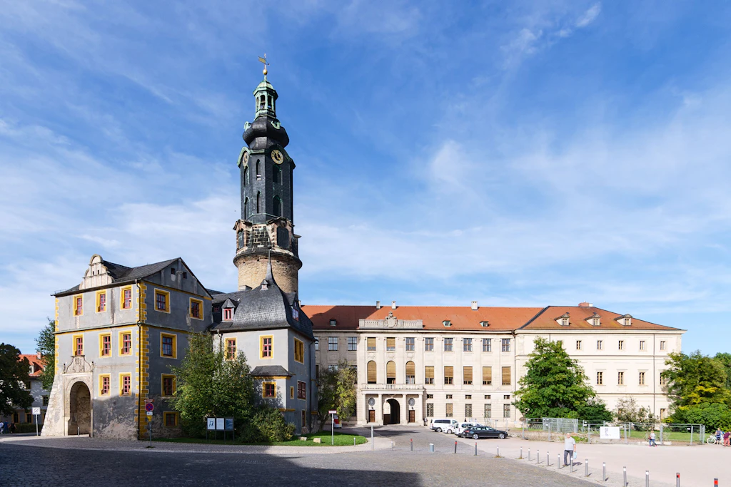 Das Stadtschloss Weimar befindet sich im Zentrum der Kulturstadt Weimar. Nach und nach werden die Herrschaftsräume restauriert.