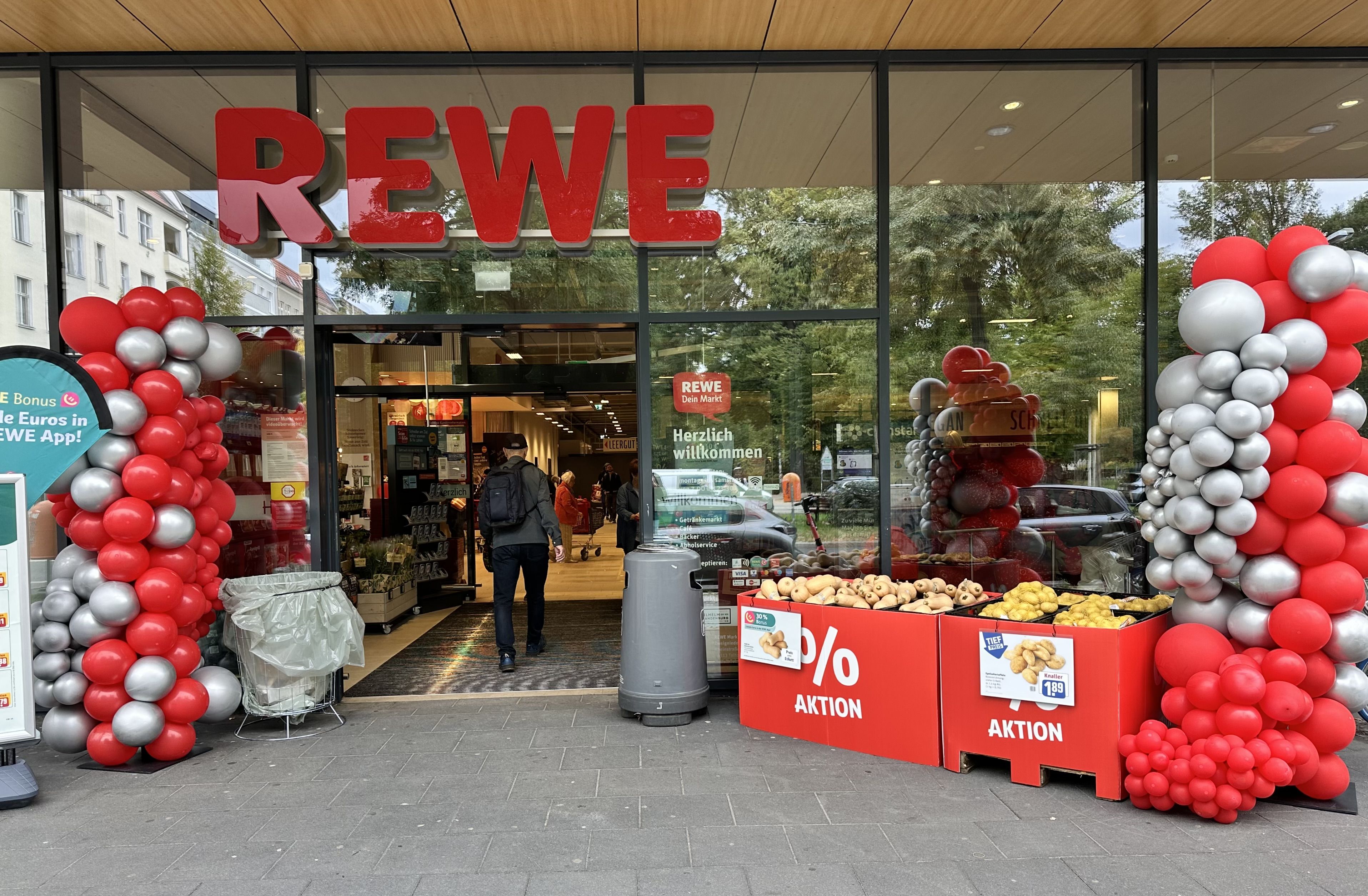 Rewe baut um, Kunden verzweifeln: Der Wahnsinn mit den Supermarkt-Irrgärten