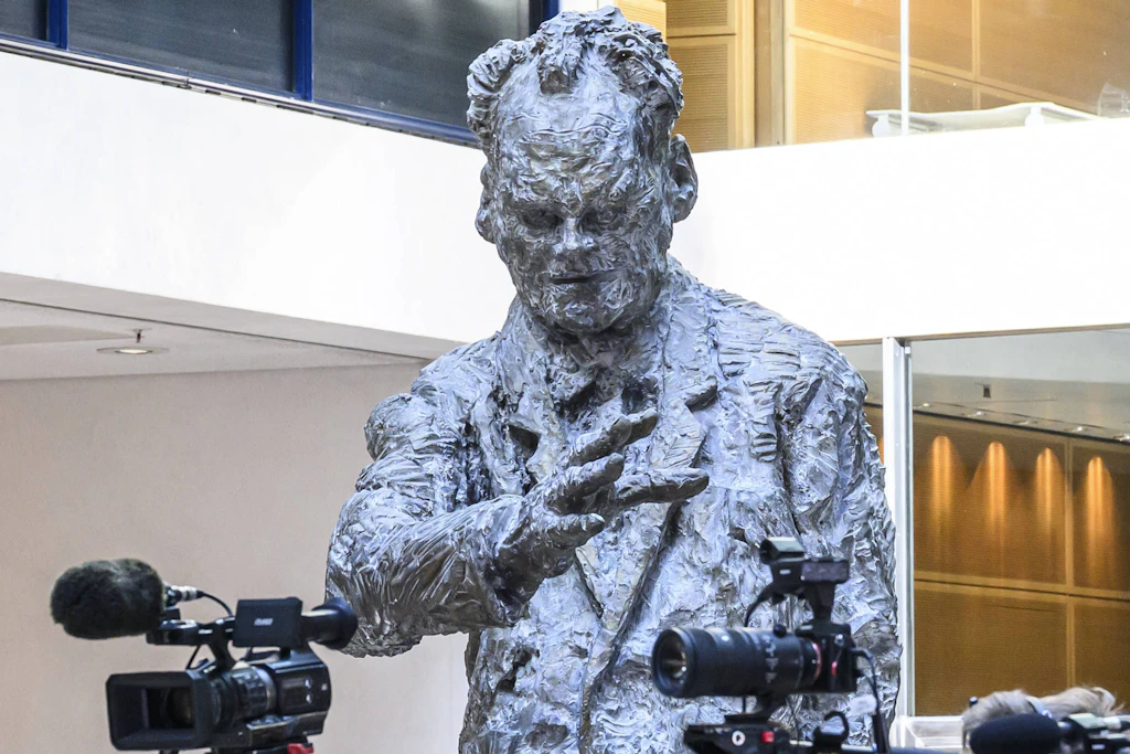 Willy-Brandt-Figur im Atrium des Willy-Brandt-Hauses