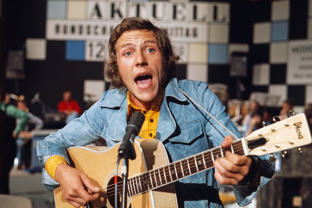 Michael Thilo bei einem Fernsehauftritt im Jahr 1975.