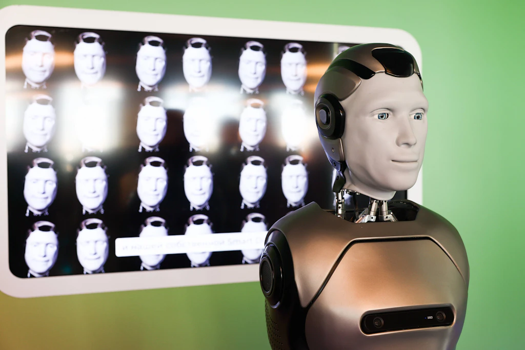 Russischer Roboter mit integrierter KI