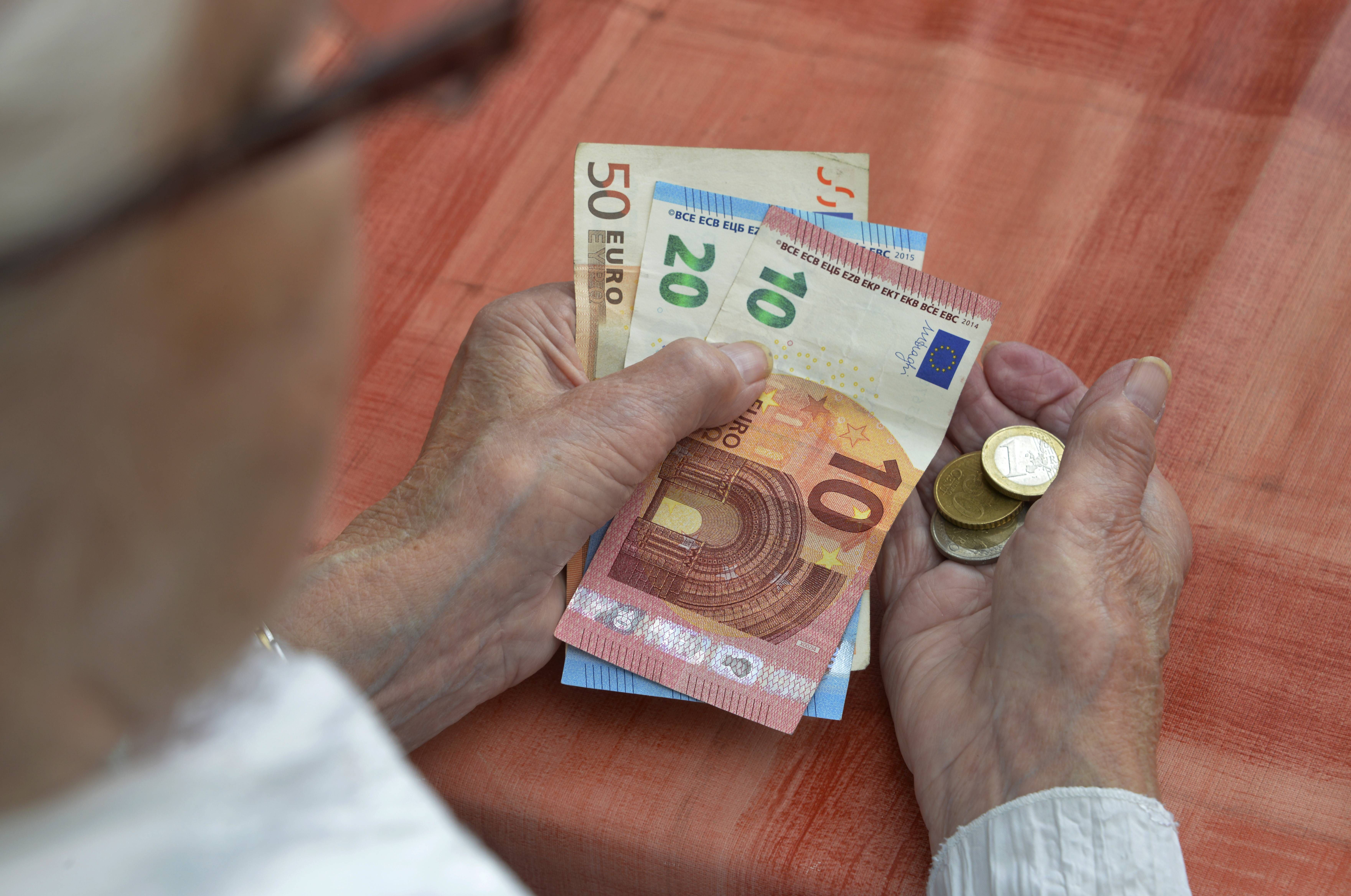 Mehr Rente 2027: Jetzt ist klar, welche Rentner leer ausgehen