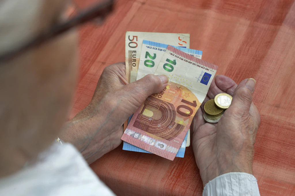 Mehr Rente 2027: Jetzt ist klar, welche Rentner leer ausgehen