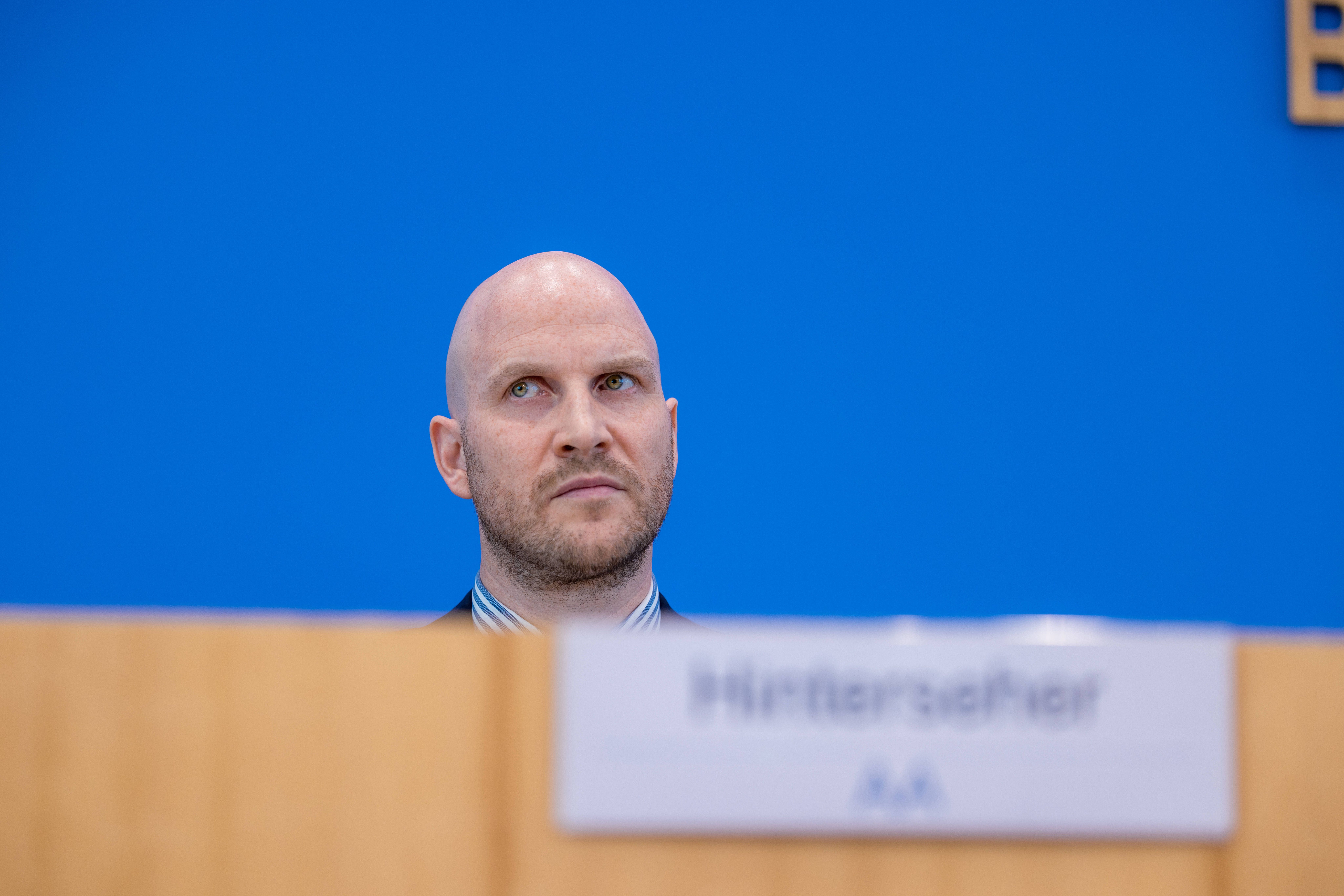 Außenminister Wadephul und Russland als „Feind“: Was nach dem ersten Treffen mit Lawrow offen bleibt