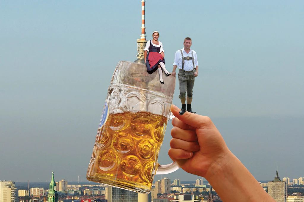 Warmes Bier, kalter Leberkäse: Dieses Berliner Oktoberfest ist eine Zumutung