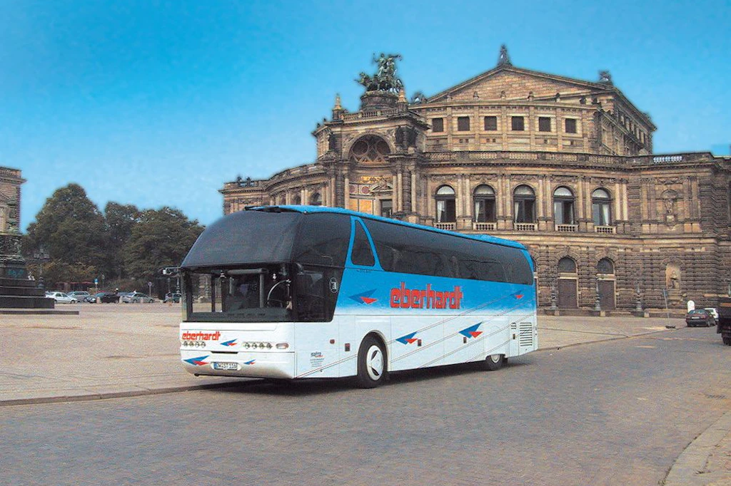 Nach dem Ende der DDR: Wie Ostdeutschland per Bus durch Westeuropa tourte
