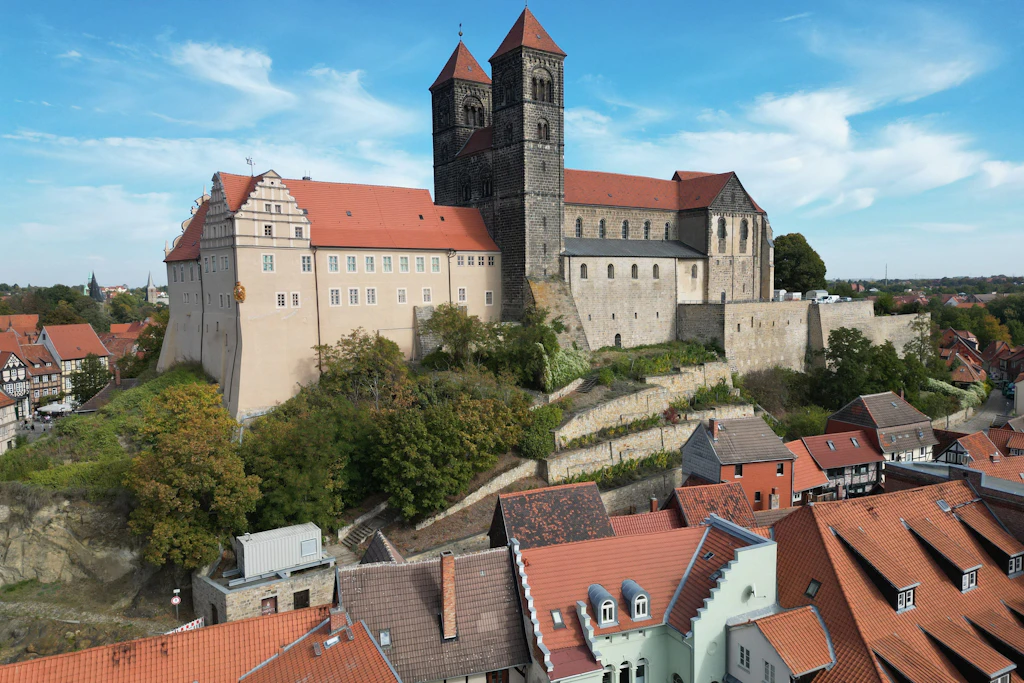 Mehr Räume, neue Ausstellung, historische Überraschungen: Das Schlossmuseum auf dem Quedlinburger Stiftsberg öffnet nach langer Sanierung wieder seine Türen.