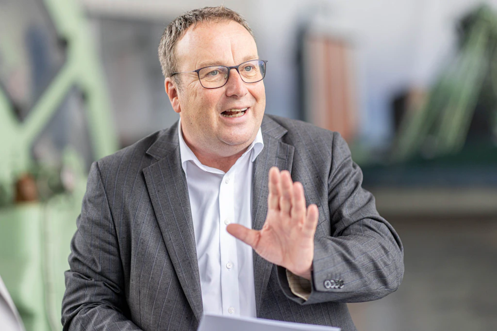 NRW-Verkehrsminister Oliver Krischer kritisierte die Preissteigerung.