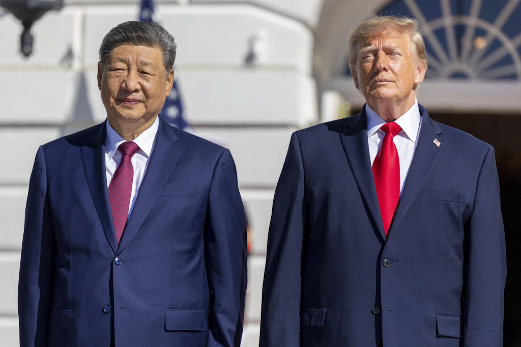 Xi Jinping und Donald Trump am Südportikus des Weißen Hauses während des Staatsbesuchs.