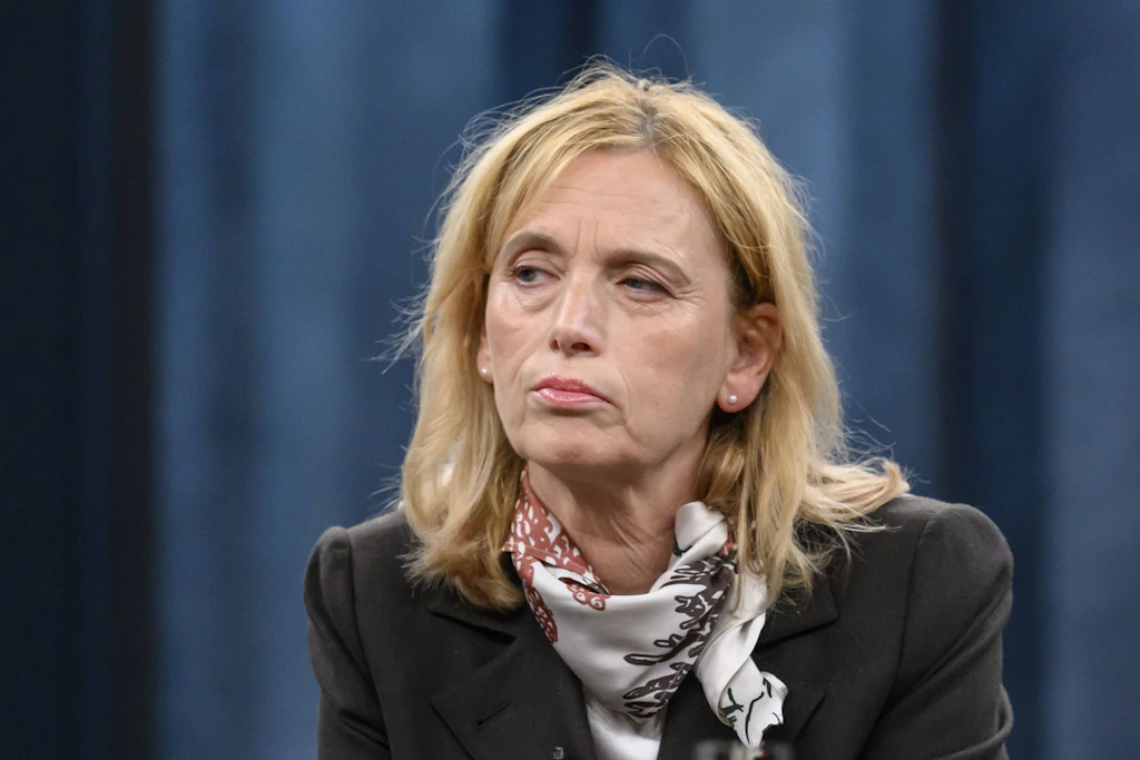 Bundesbildungsministerin Karin Prien: Sie stellt einer möglichen AfD-Regierung in Sachsen-Anhalt bei Rechtsverstößen Klagen und die Rückforderung von Bundesmitteln in Aussicht.