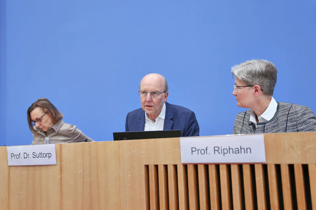 Bundespressekonferenz: Postinfektiöse Erkrankungen: Versorgung, Forschung und Prävention am Beispiel von Long Covid