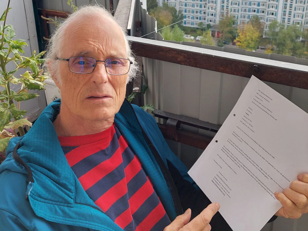 „Im Auftrag einer anderen Bank“: Mit diesem Schreiben verweigerte die Raiffeisen Bank International Ulrich Heyden die Auskunft. Seit Juni fehlen ihm jeden Monat 200 Euro Rente.