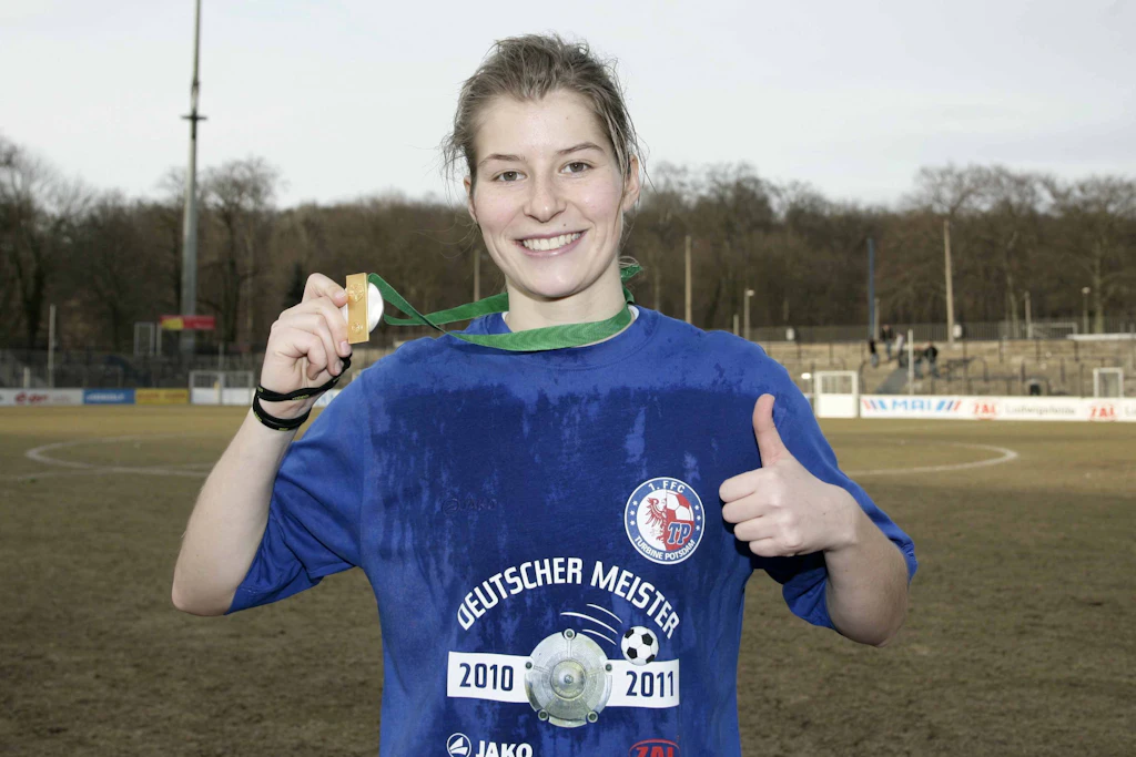 Als junge Spielerin feierte Marie-Louise Bagehorn (heute: Eta) mit Turbine Potsdam große Erfolge.