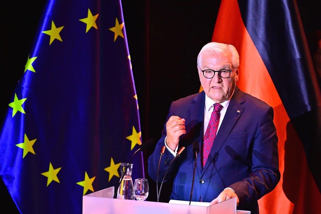 Bundespräsident Frank-Walter Steinmeier spricht beim Festakt zum Tag der Deutschen Einheit im Bremer Konzerthaus „Zur Glocke“.