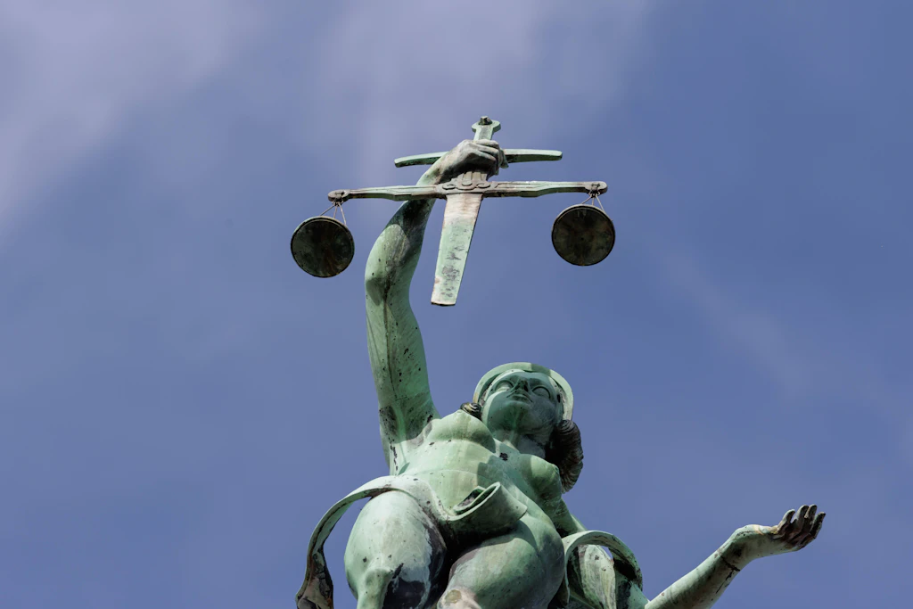 AfD: Dürfen Richter öffentlich die Einleitung eines Parteiverbotsverfahrens fordern?